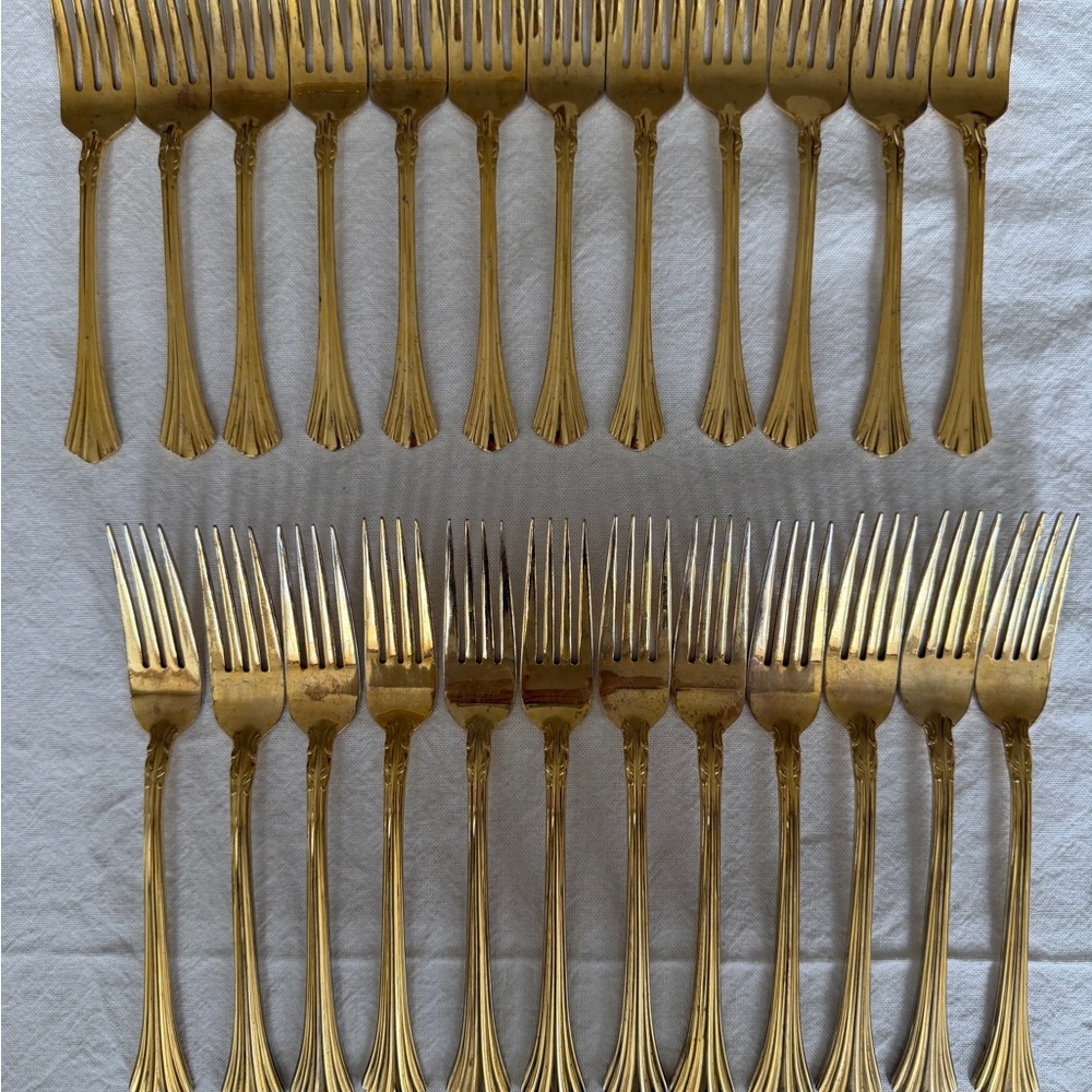 Towle Classic Plume Supreme Vintage Gold Cutlery - Dinner & Salad Fork (12 each)